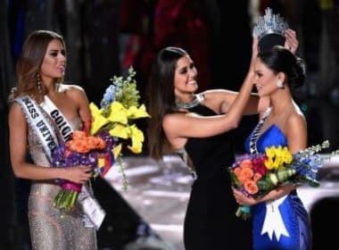 Apresentador do Miss Universo erra e anuncia segunda colocada como campeã do concurso