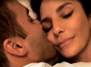 Com mordida no queixo, Ivete faz vídeo de 'chamego' com marido para divulgar música
