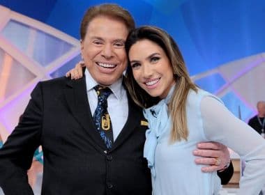 Silvio Santos chora com surpresa de filha para anunciar gravidez e brinca: 'Não tem TV?'