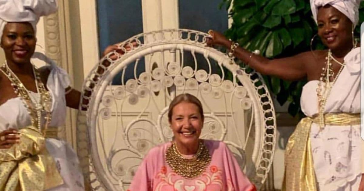 Diretora da Vogue causa polêmica por festa em Salvador com negras ‘vestidas de escravas’
