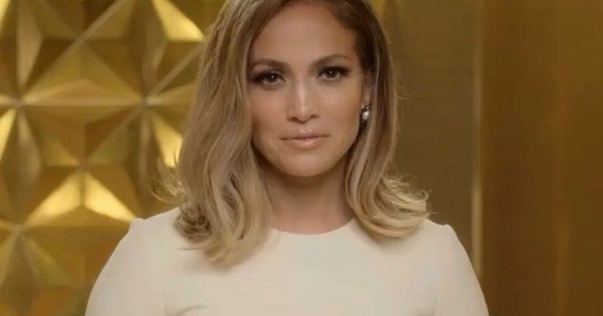Jennifer Lopez é processada em R$ 615 mil por publicar foto sua com noivo na rede social