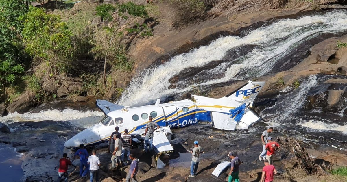 Assessoria diz que Marília Mendonça e mais 4 pessoas foram resgatadas de avião