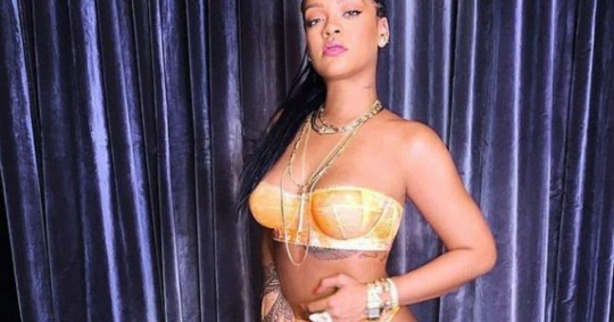 Cantora Rihanna está grávida de seu 1º filho, diz site