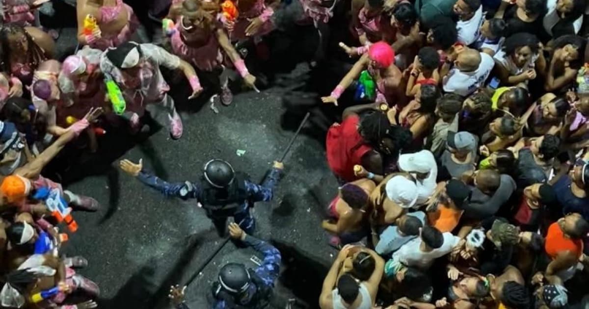 VÍDEO: Mulher é cercada por Muquiranas com armas de água e Guarda Civil intervém