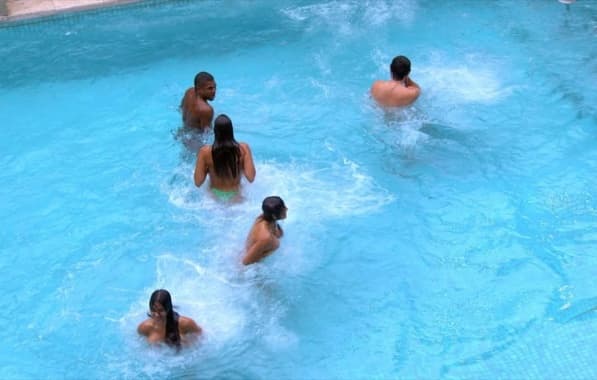 BBB24: Integrantes do Quarto Fada cumprem promessa e pulam nus na piscina