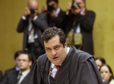 Advogado de Genoino chama Barbosa de ‘autoritário’ e diz que Justiça ganha com saída