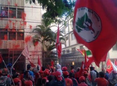 Presidente da OAB repudia pichação de vermelho no prédio de Cármen Lúcia