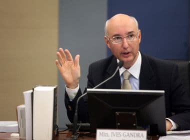 Ives Gandra Filho terá que explicar encontro com Bolsonaro ao CNJ