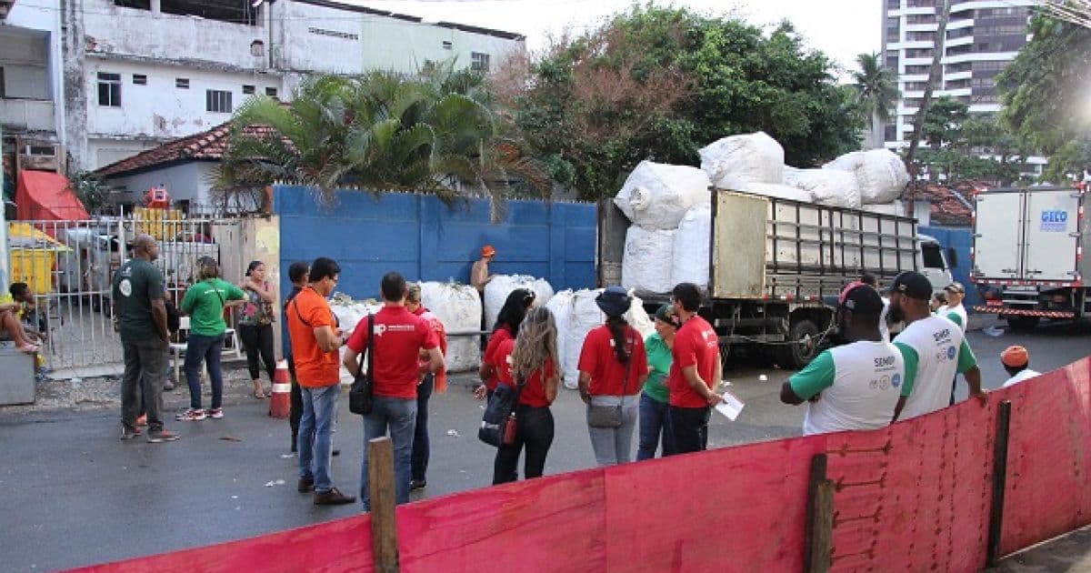 Operação apreende caminhão com materiais recicláveis coletados clandestinamente