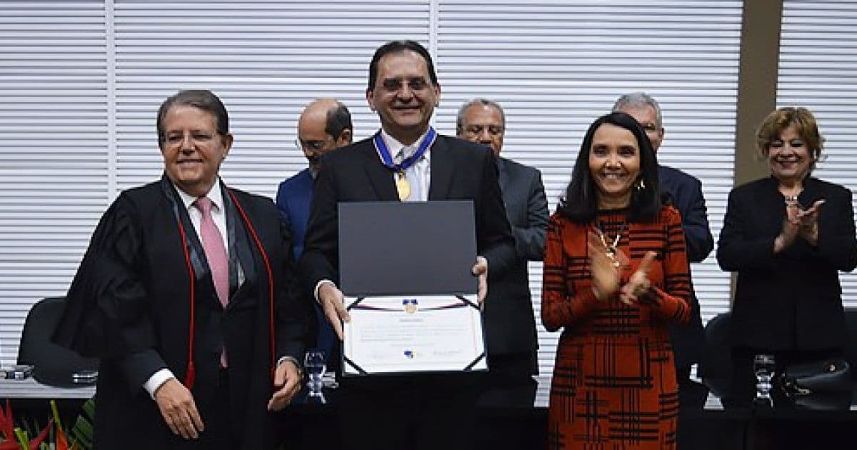 TRE-BA homenageia ministro do STJ Reynaldo Soares da Fonseca