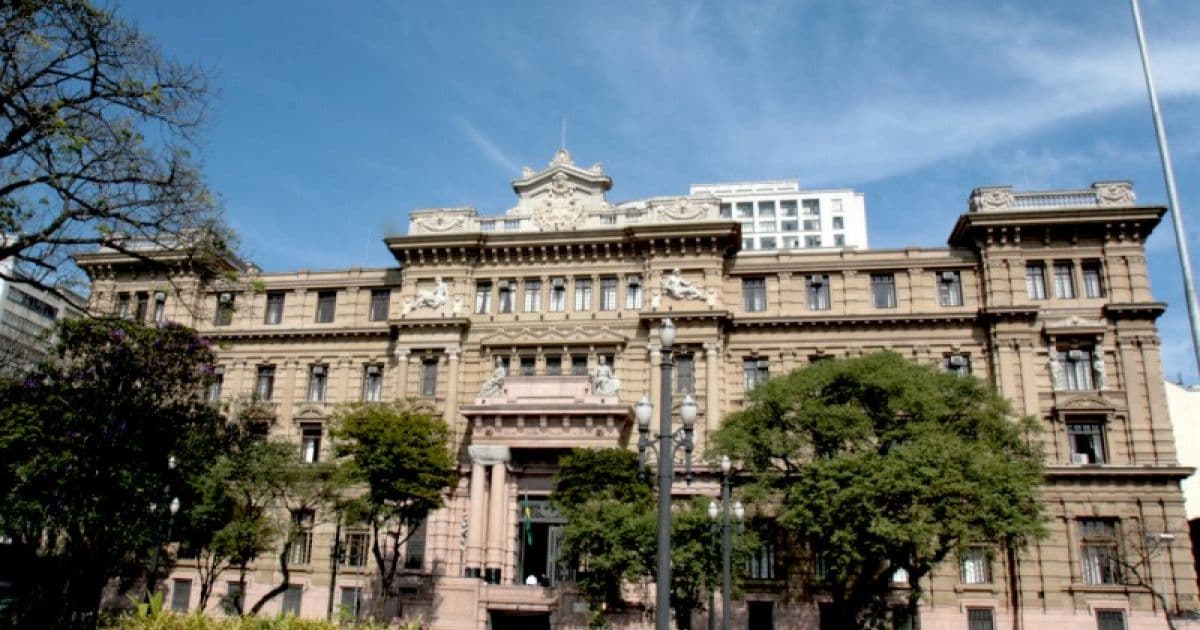 Conselheiro do CNJ permite pagamento de auxílio-livro para juízes em São Paulo