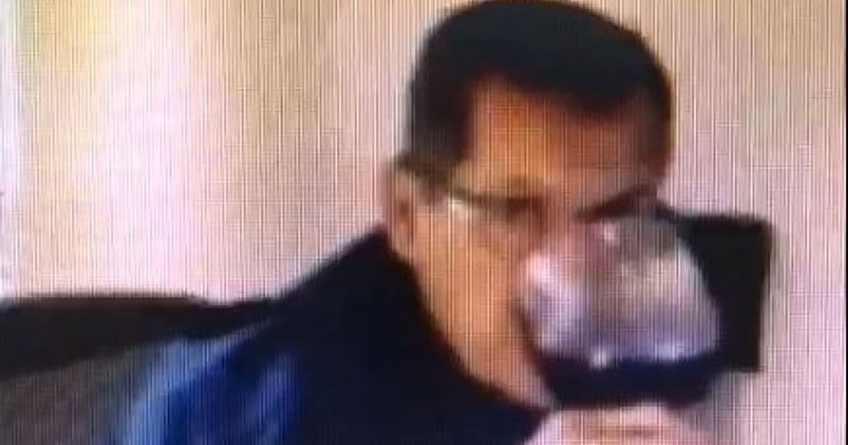 Ministro do STJ toma suco de uva durante sessão e pessoas acreditam ser vinho