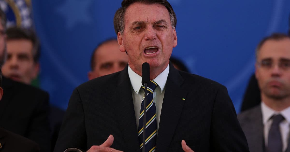 Justiça dá 72 horas para Planalto explicar sigilo do cartão de vacinação de Bolsonaro