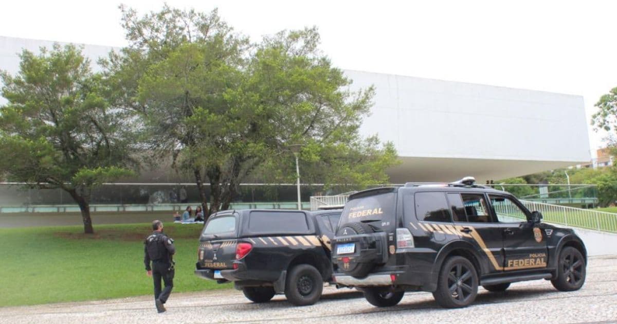 Polícia Federal entrega obras apreendidas na Operação Vernissage ao Museu Oscar Niemeyer