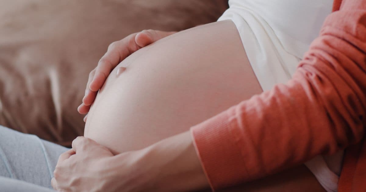 Mulher será indenizada em R$ 50 mil por dar à luz no corredor de hospital