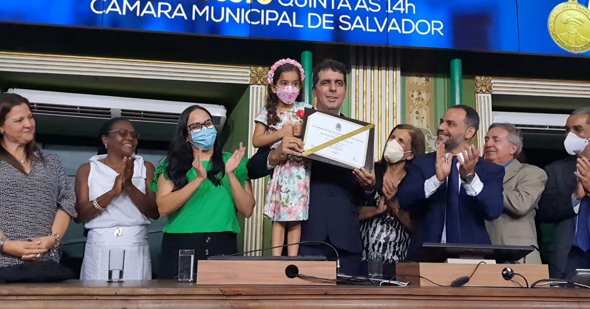 Rafson Ximenes recebe honraria da Câmara de Salvador por trabalho dedicado à Defensoria
