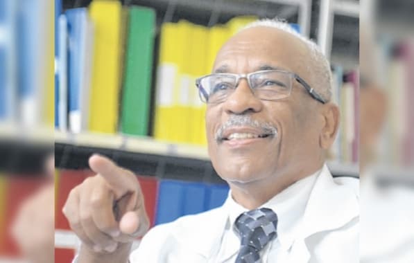 OAB-BA repudia ataques racistas contra primeiro diretor negro da Faculdade de Medicina da Ufba