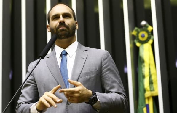 Nunes Marques notifica Eduardo Bolsonaro em queixa-crime por ter comparado professor a traficante