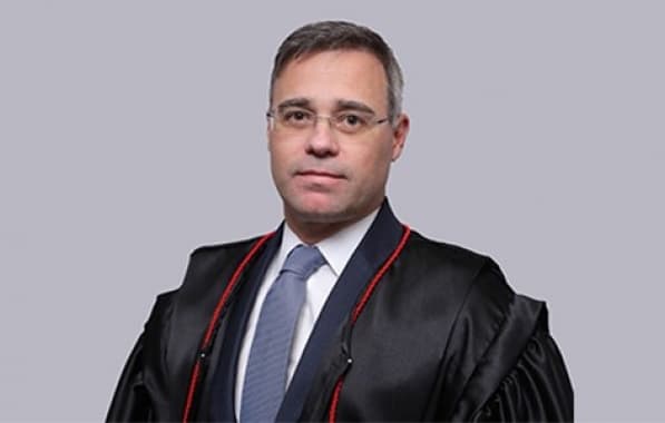 André Mendonça é reconduzido ao cargo de ministro substituto do TSE