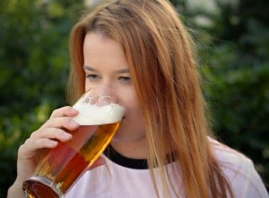 Mulheres foram as principais produtoras de cerveja da antiguidade, diz pesquisadora