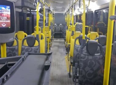 Feira: Ônibus público sofre tentativa de incêndio