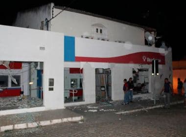 Monte Santo: Grupo faz morador refém em explosão de banco