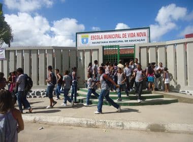 Lauro de Freitas: Professores do município voltam a reclamar de atrasos em pagamentos