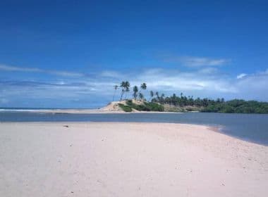 Conde: Prefeitura cobra taxa de R$ 500 para ônibus de turismo acessar praias 