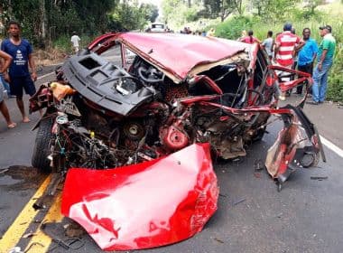 Ubaitaba: Homem morre e 3 ficam feridos em acidente que envolveu 4 carros 