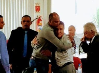 Eunápolis: Vereador ataca prefeito após exoneração de esposa de Secretaria