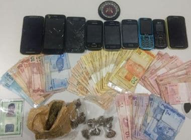 Ibirataia: Integrantes de facção criminosa são apreendidos com drogas e dinheiro