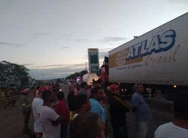 Teofilândia: Ação desbloqueia trecho da BR-116 ocupado por caminhoneiros