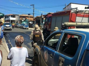 Camaçari: Moradores fazem manifestação contra ação policial que feriu adolescente