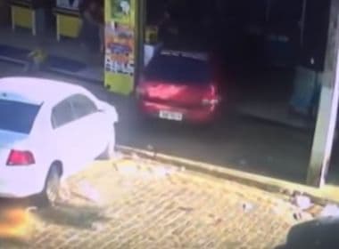 Ubaitaba: Mulher é atropelada após carro invadir mercado; veja vídeo