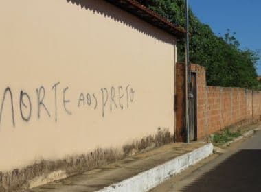 Formosa do Rio Preto: Muros são pichados com frases com racismo, suástica e 'Ustra'