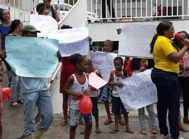 Lauro: Manifestação protesta contra exclusão de escolas em eleições para diretores
