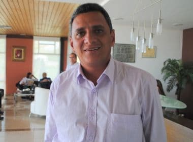 Iguaí: Servidores municipais cobram a prefeito pagamento de 13° salário
