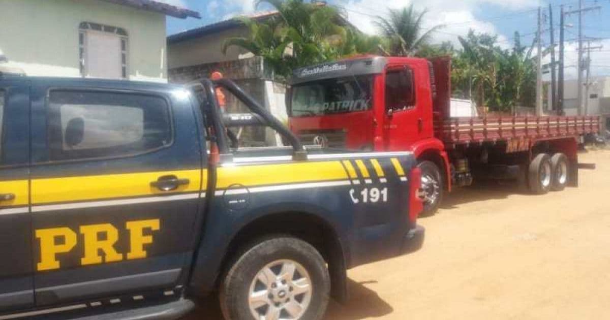 Caminhão roubado em São Paulo é recuperado pela PRF em Eunápolis