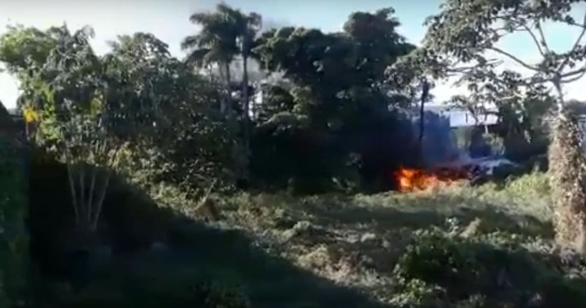 Incêndio atinge terreno da Madeireira Brotas próximo à Estrada do Coco