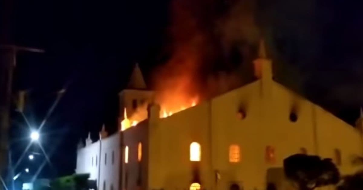 Monte Santo: Após incêndio, campanha tenta reerguer igreja histórica 