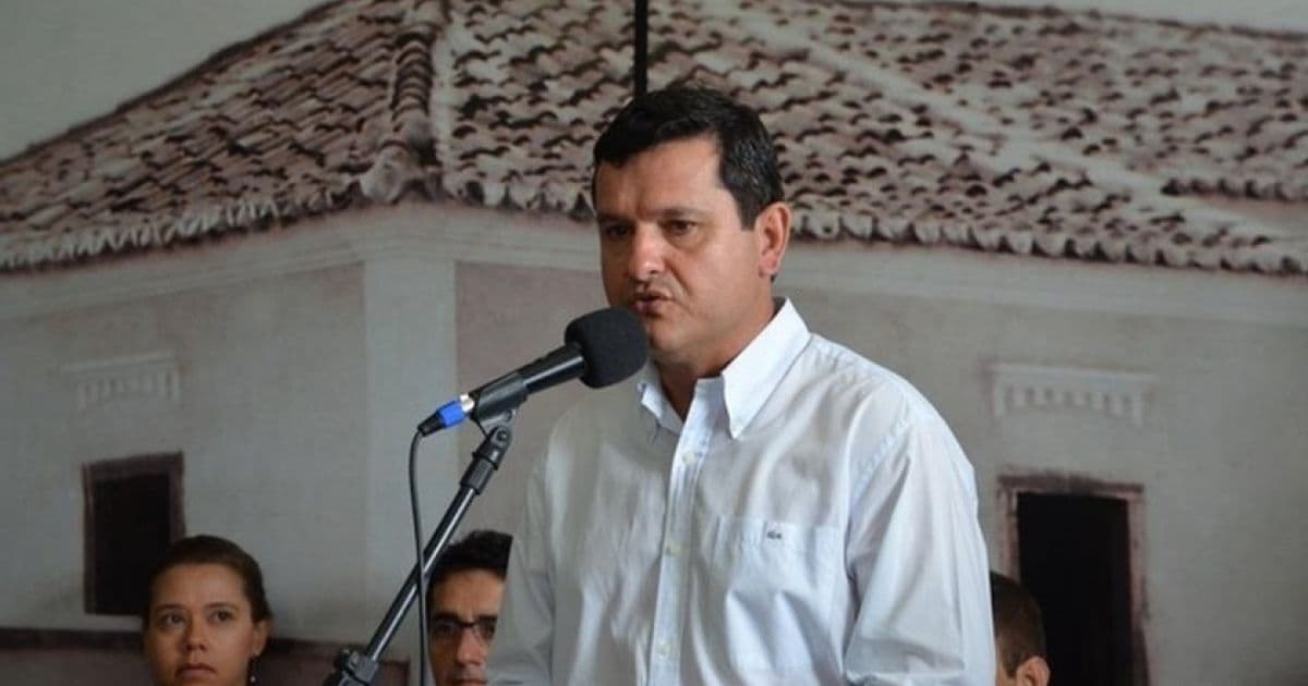 TCM multa prefeito de Guanambi por irregularidades na contratação de pessoal