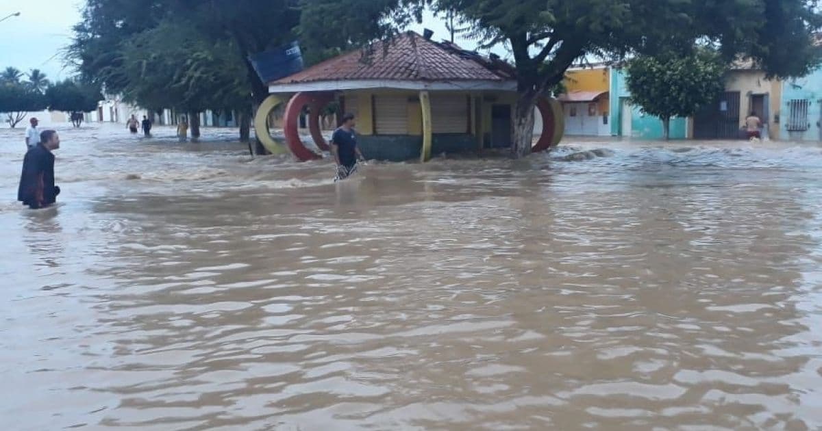 Água começa a inundar Coronel João Sá; veja vídeo