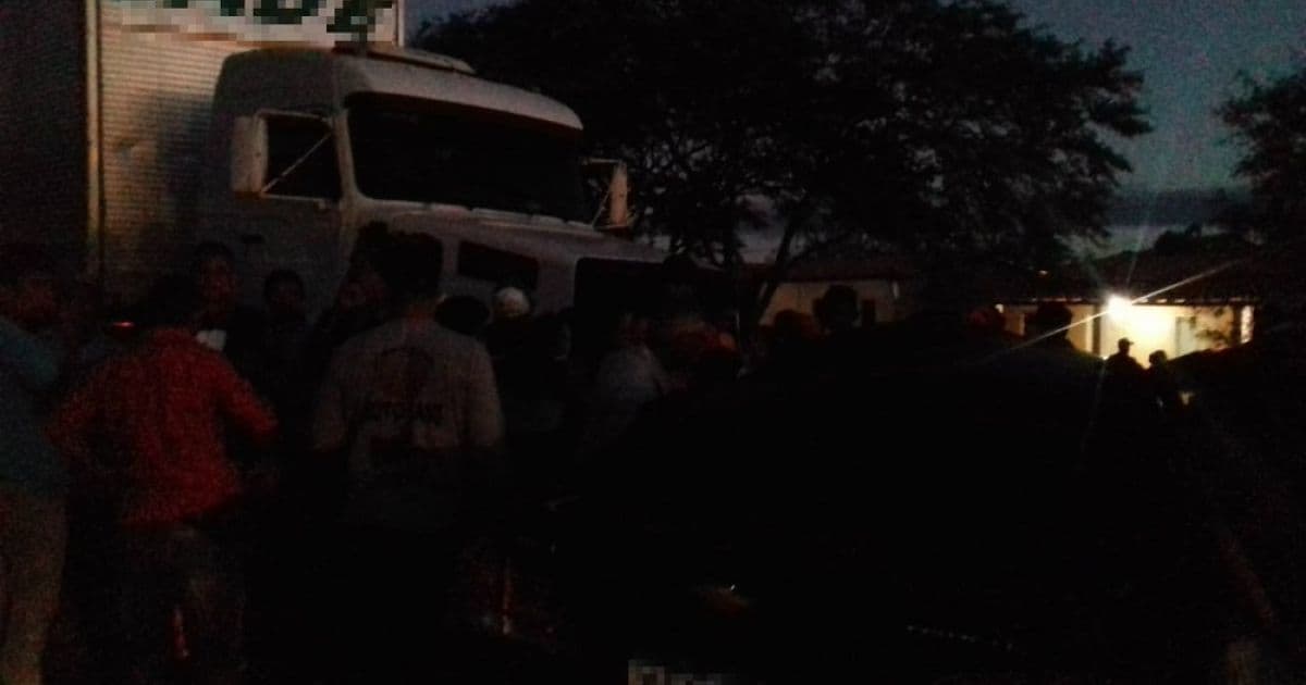 Jeremoabo: Mulher morre e quatro pessoas ficaram feridas em batida na BR-110
