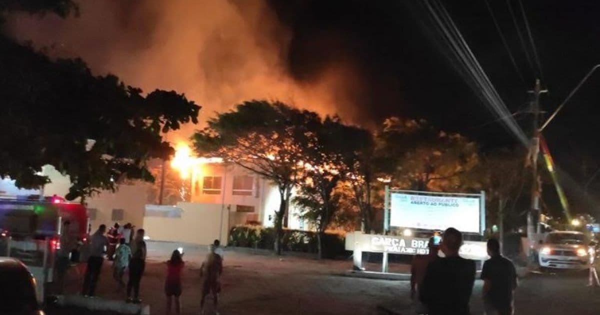 Porto Seguro: Incêndio atinge hotel na orla; suspeita é que curto-circuito provocou fogo