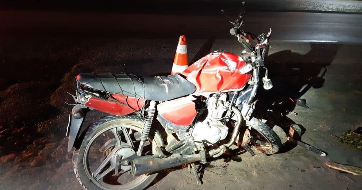 Conquista: Colisão de moto com caminhão deixa 1 morto e outro ferido