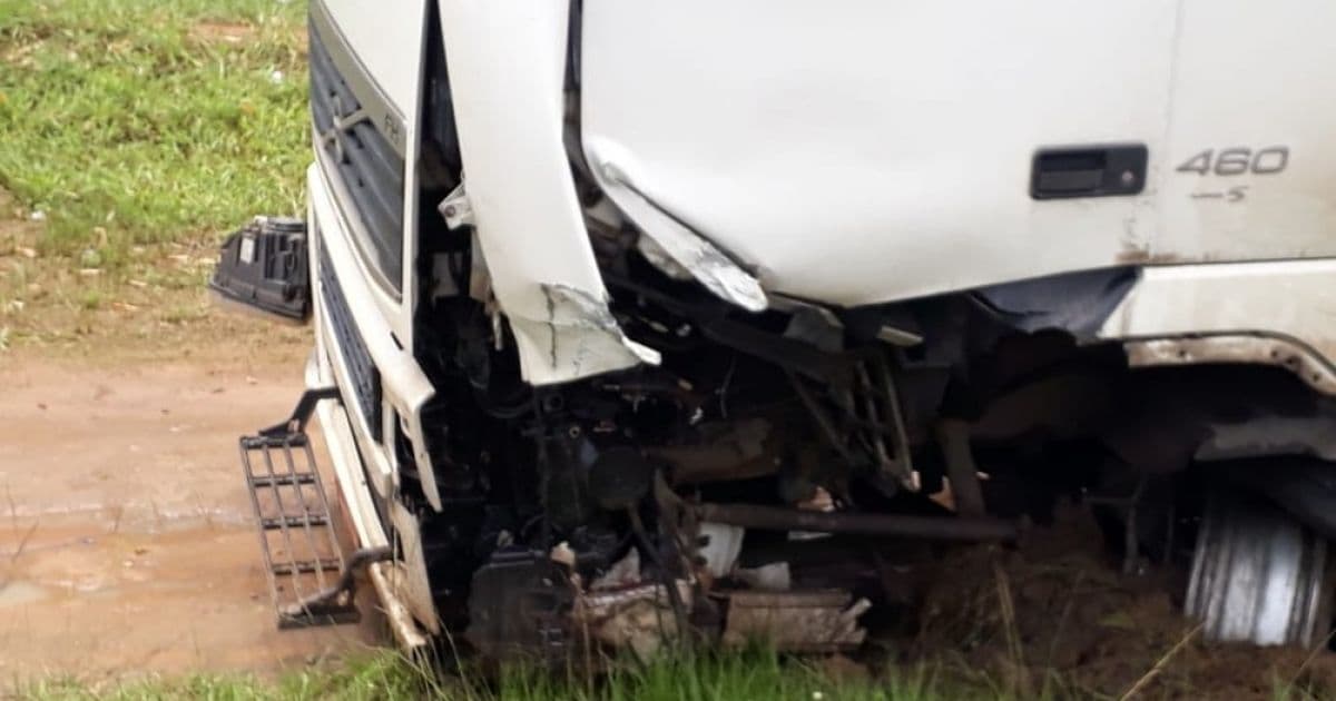 Governador Mangabeira: Motorista morre após colisão de carro com carreta 