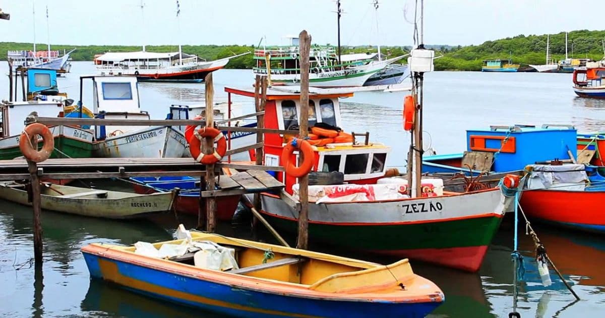 Porto Seguro: Patrulhamento da PM apreende drogas em barco; envolvido é capturado
