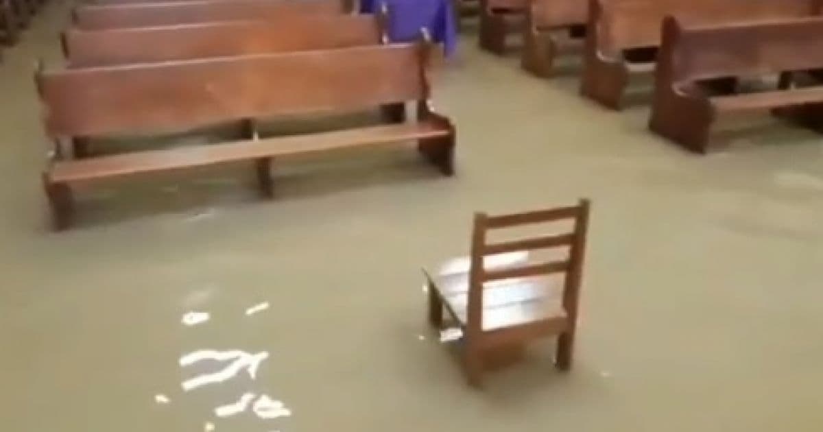 Irecê: Chuvas em região chegam até 150 mm e água invade até igreja