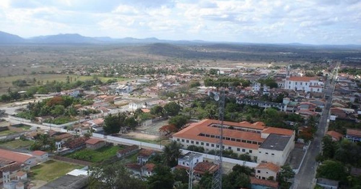 Santa Bárbara: Prefeitura suspende aulas e cria comitê contra Covid-19