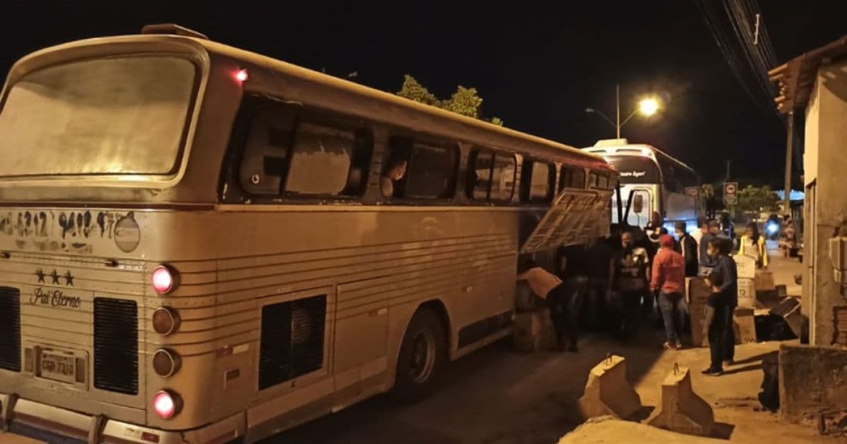Pindaí: Polícia intercepta ônibus clandestinos com 92 pessoas vindas de São Paulo